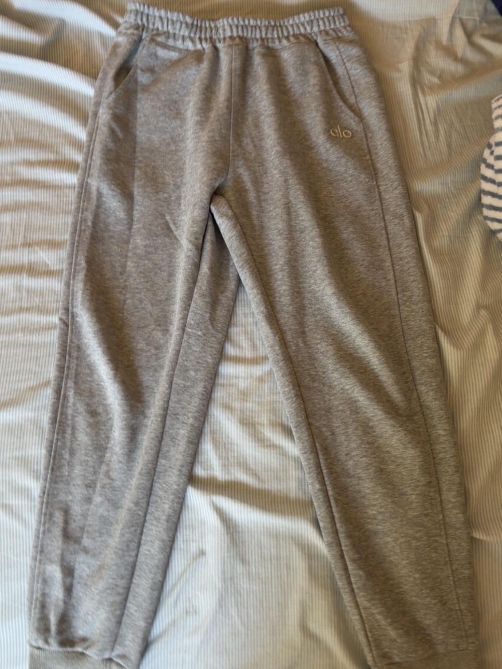 ALO Yoga Grey Jogger Sweatpants
